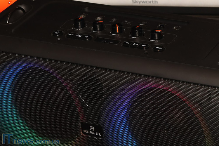 REAL-EL_X-795_portable_acoustics